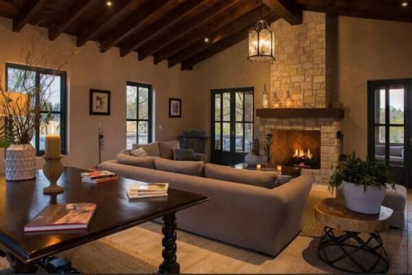 Boutique hotel surrounded by vineyards, olive trees, and lavender at Viñedos San Lucas.